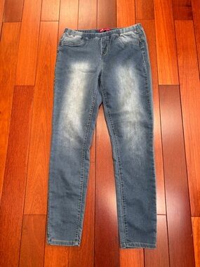 Wanna Betta Butt Light Blue pull on Skinny Jeans for Women size 10